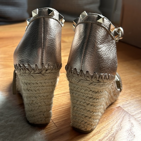 COPY - Marc Fisher Studded Wedges Sz. 6.5 - Picture 3 of 6